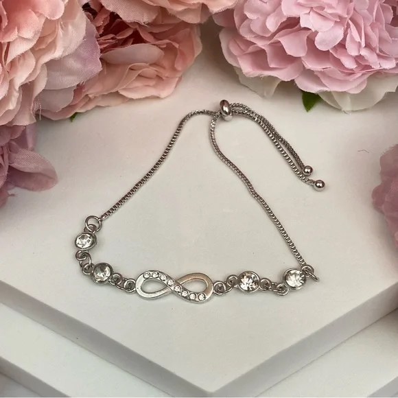 Glam Crystal Infinity Bracelet - Picture 14 of 16